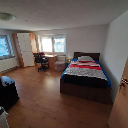 Biberach-Riss-Zimmer-Frei, Einzel-Zimmer Bad Kueche Birkenhard Kültér fotó