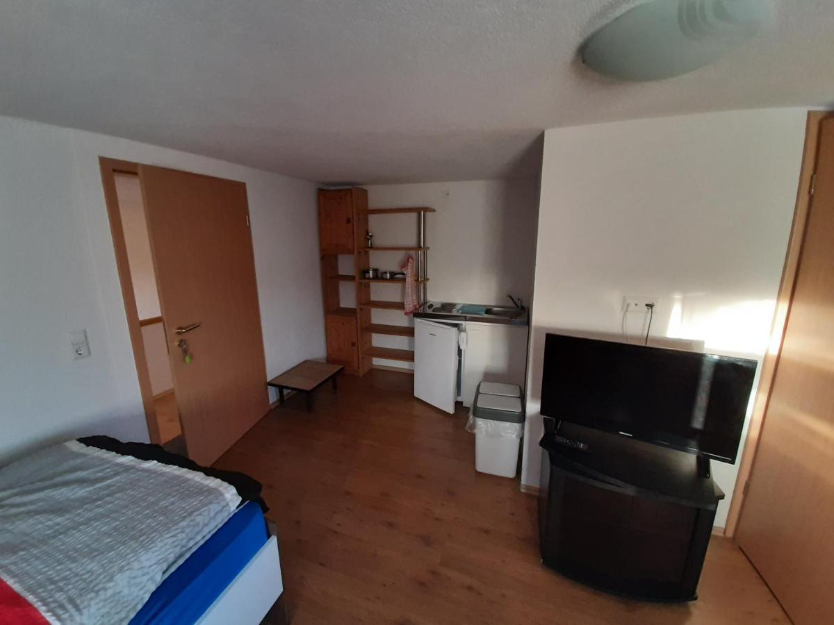 Biberach-Riss-Zimmer-Frei, Einzel-Zimmer Bad Kueche Birkenhard Kültér fotó