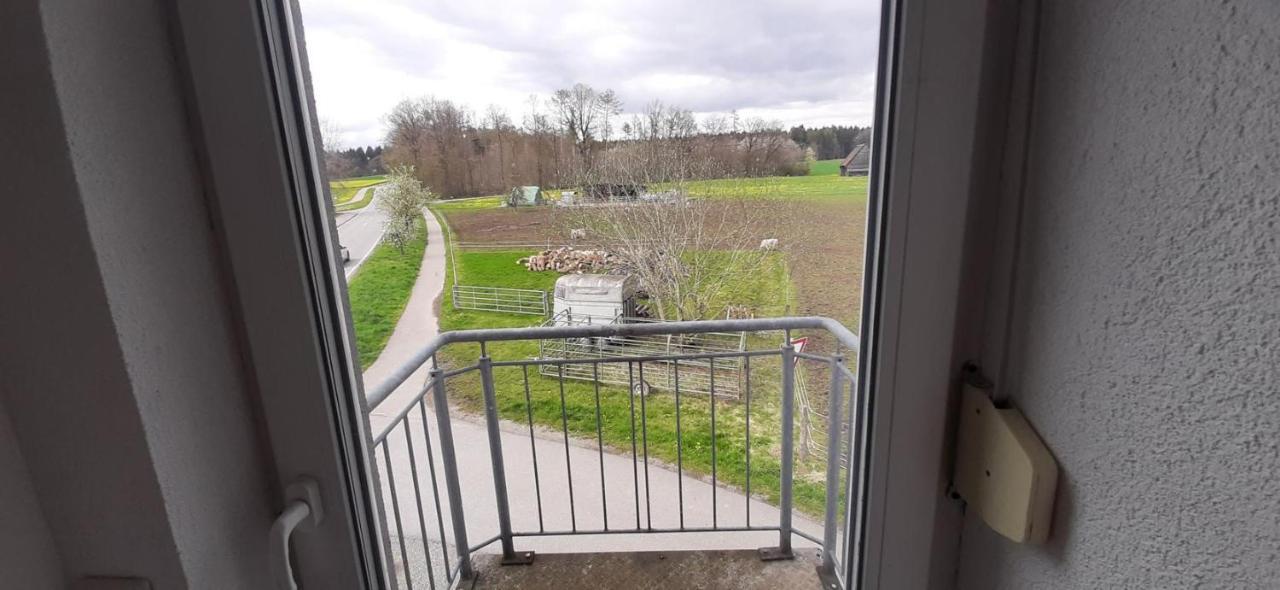 Biberach-Riss-Zimmer-Frei, Einzel-Zimmer Bad Kueche Birkenhard Kültér fotó
