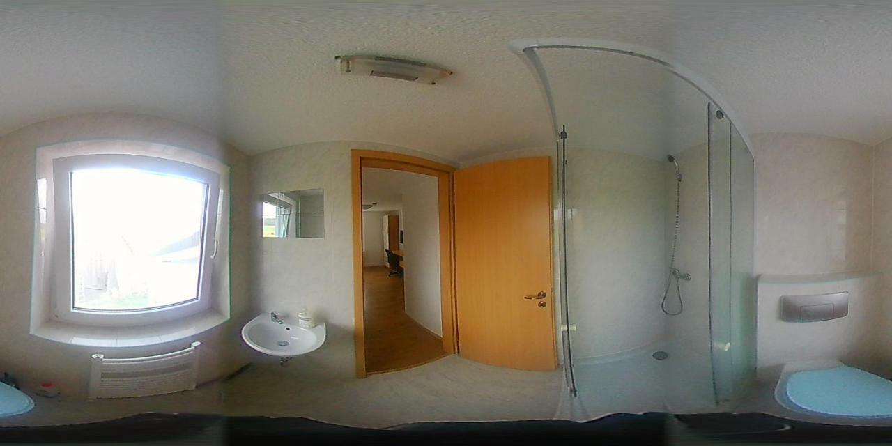Biberach-Riss-Zimmer-Frei, Einzel-Zimmer Bad Kueche Birkenhard Kültér fotó