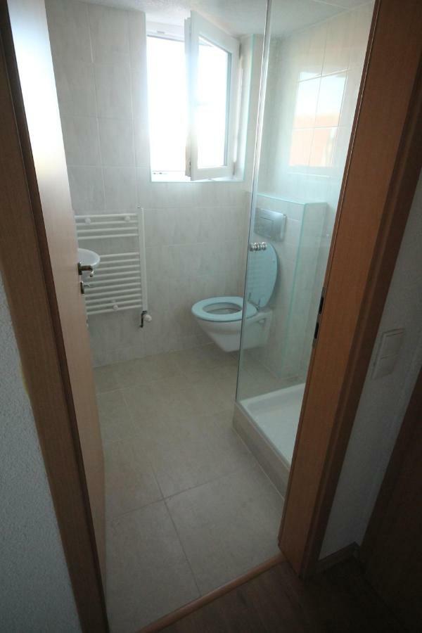 Biberach-Riss-Zimmer-Frei, Einzel-Zimmer Bad Kueche Birkenhard Kültér fotó