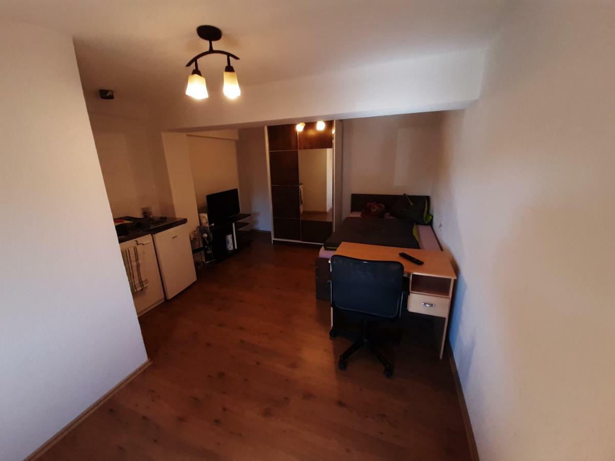 Biberach-Riss-Zimmer-Frei, Einzel-Zimmer Bad Kueche Birkenhard Kültér fotó